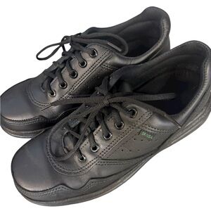 🆕 Rockport work shoes -brand new- in the box. They are non slip women’s 8.5